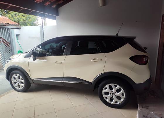 RENAULT CAPTUR 1.6 16V SCE FLEX LIFE X-TRONIC RENAULT CAPTUR 1.6 16V SCE FLEX LIFE X-TRONIC